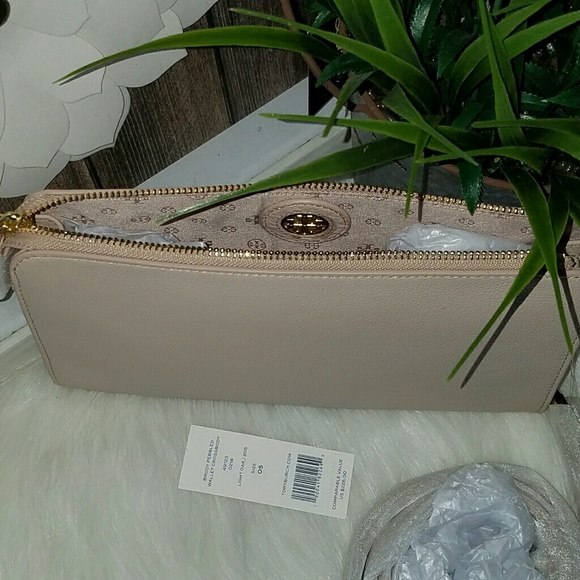 Tory burch light oak pebbled Brody crossbody bag - Picture 4 of 5